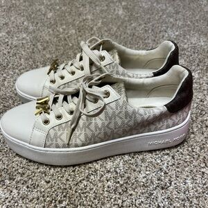 Women’s Michael Kors size 7.5